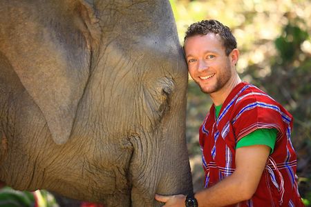 Chris Kaiser und Elefant