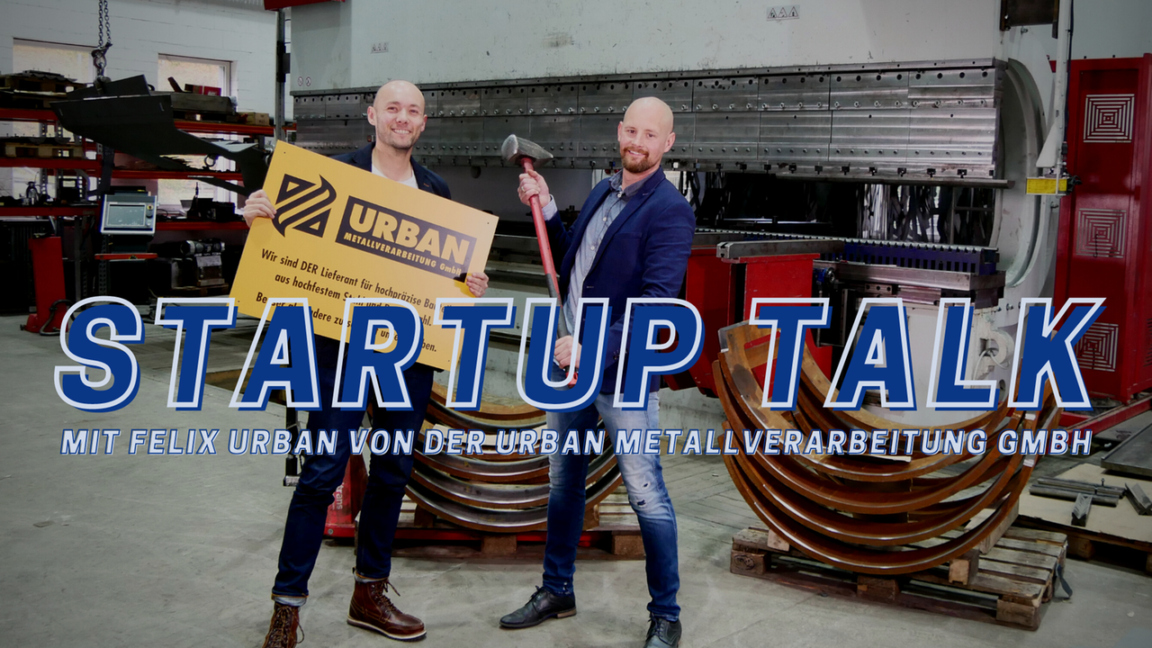 Tobias Prinz spricht mit Felix Urban von der Urban Metallverabeitung GmbH