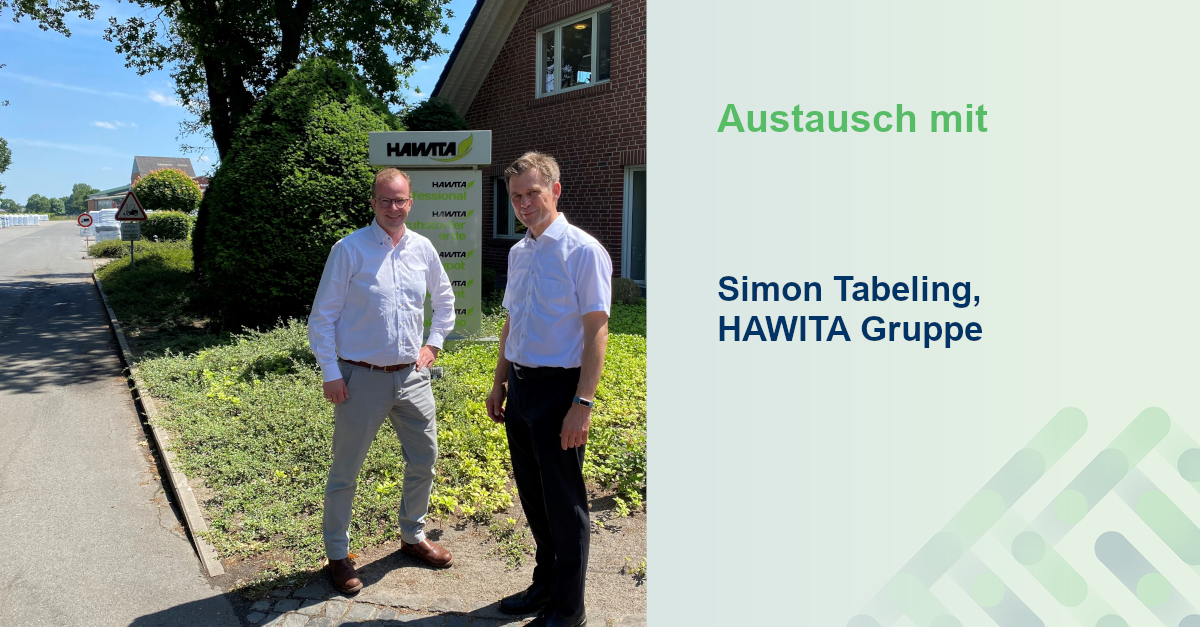 Simon Tabeling (HAWITA Gruppe) und IHK-Präsident Jan Müller