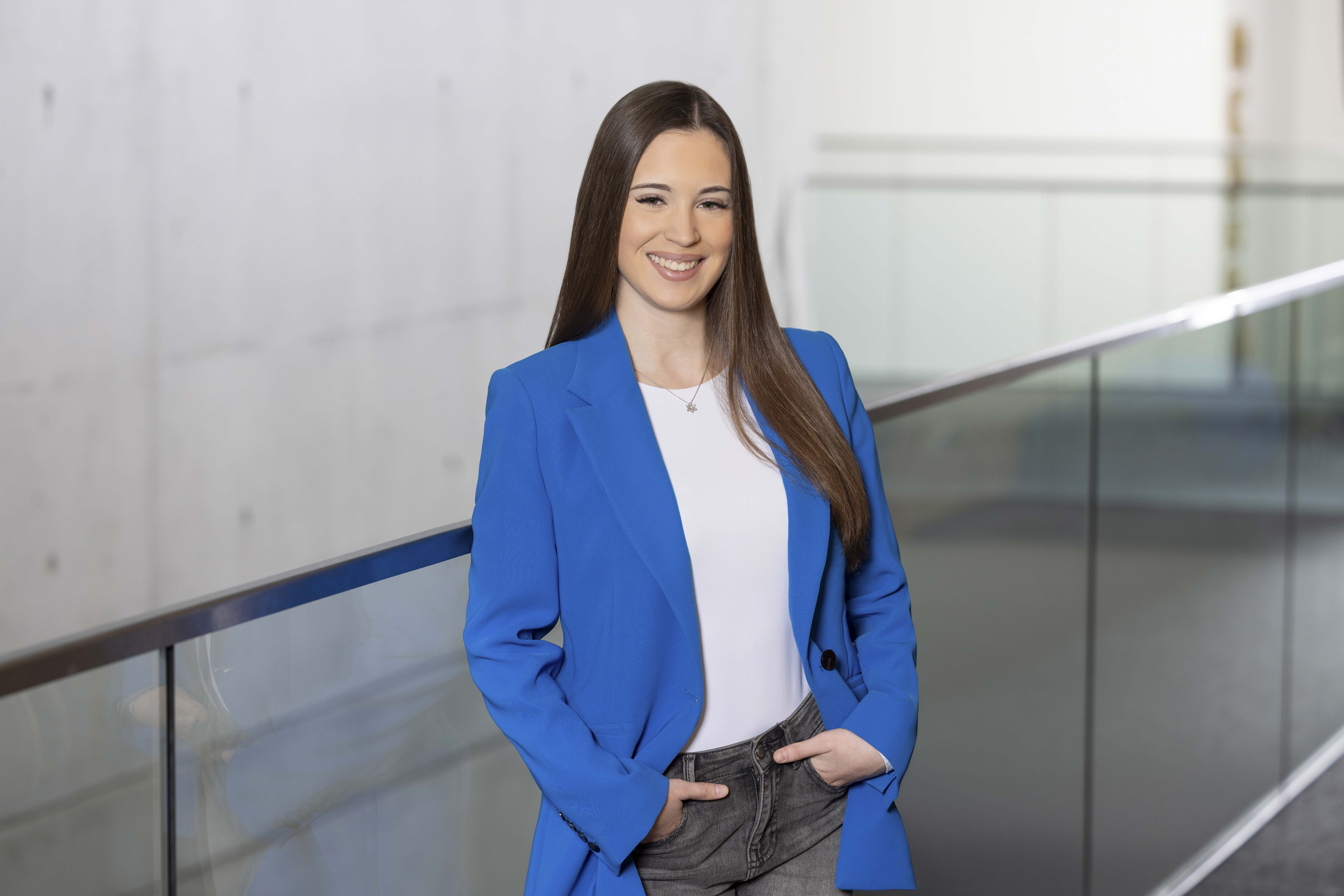 Emily Simonazzi (Auszubildende)
