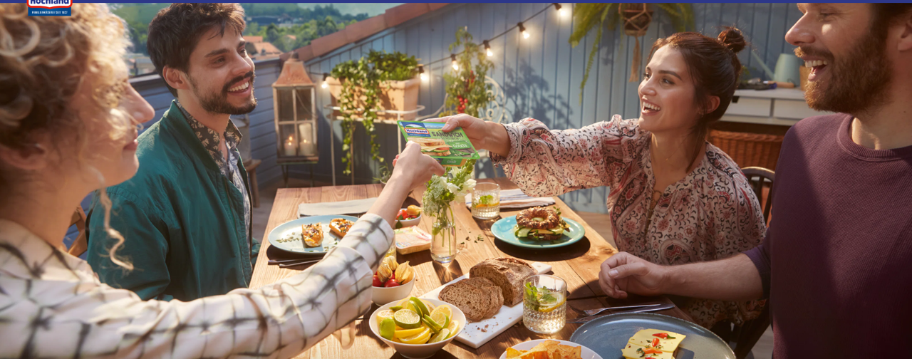 Werbung der Firma Hochland-Käse