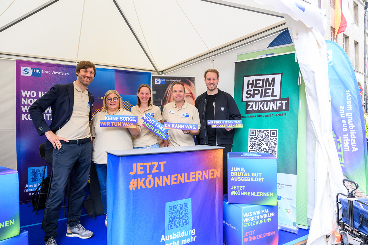 Max Schulze-Niehues und das Team der IHK Nord Westfalen. 
