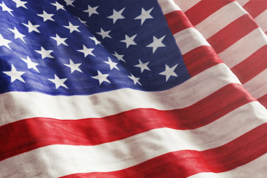 Man sieht die Flagge der USA.