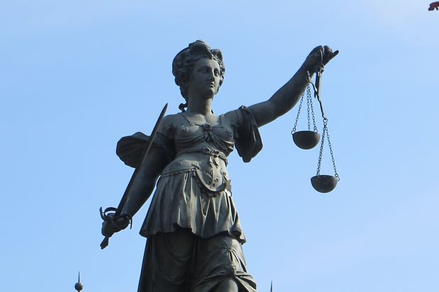 Skulptur: Justizia