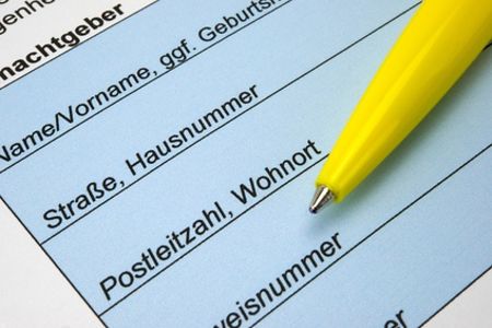 Formular mit Kontaktdaten ausf&uuml;llen 