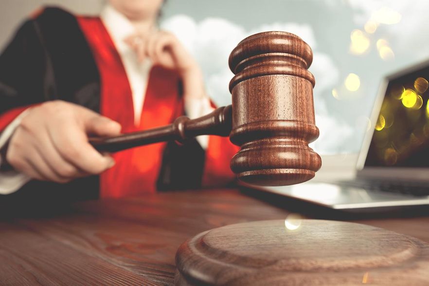 Hammer der Justiz