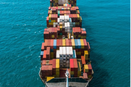 Containerschiff_3 (1) (nicht barrierefrei, PDF-Datei)
