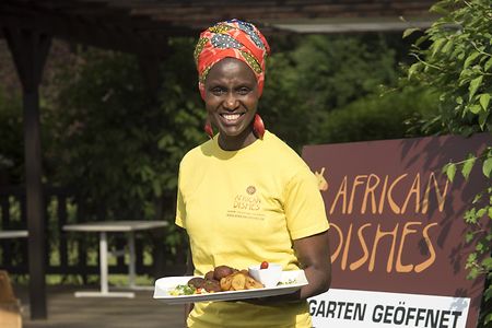 Helen Wambui Nintemann, Catering-Service &bdquo;African Dishes&ldquo; in Osnabr&uuml;ck