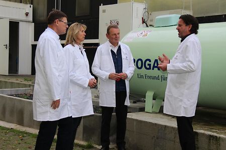 Thomas Oexmann erkl&auml;rt seine Ma&szlig;nahmen.