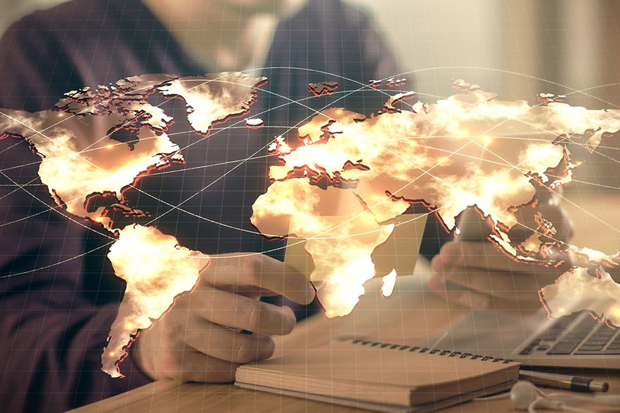 Internationales_Business_Peschkowa_shutterstock_Inet (1)