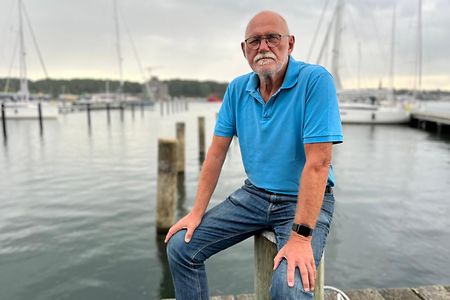 Hans Callesen vor der Flensburger F&ouml;rde