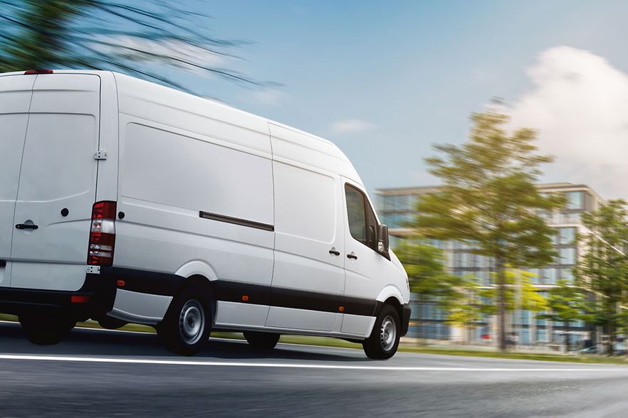 Lieferwagen_m.mphoto_shutterstock_Inet