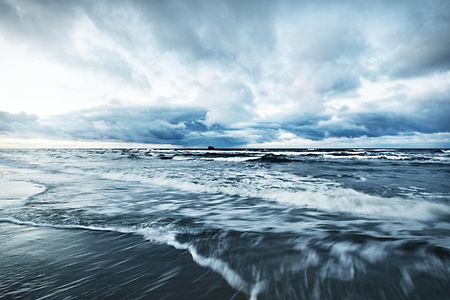 Storm,Clouds,Above,The,Baltic,Sea,In,Winter,,Long,Exposure.