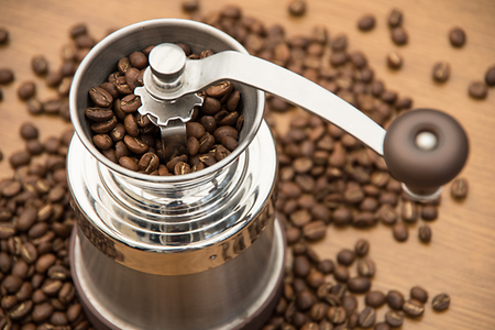 Kaffeem&uuml;hle mit Kaffeebohnen