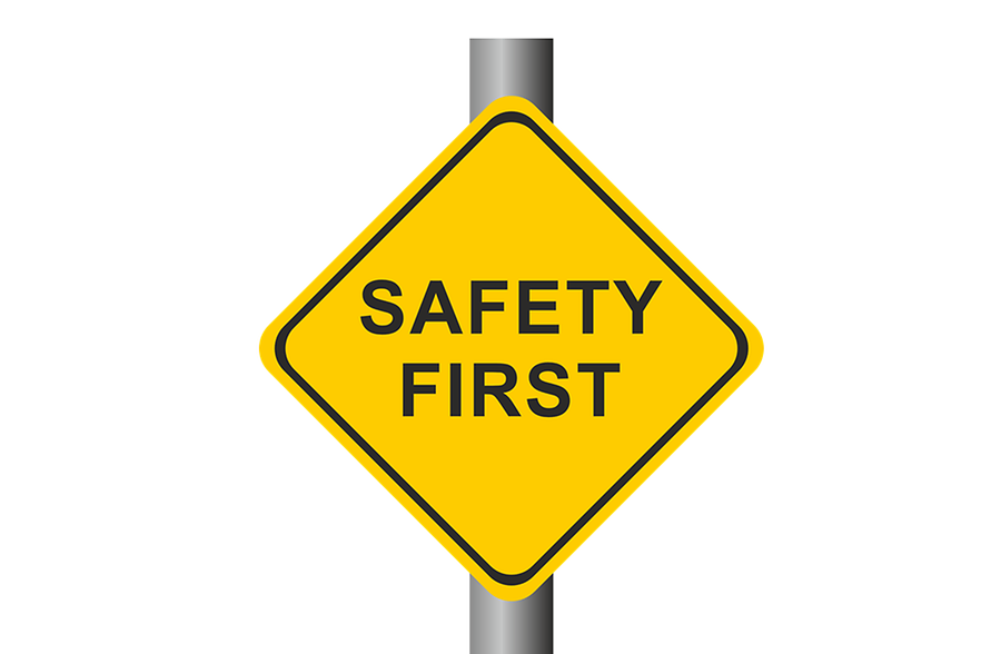 Schild mit der Aufschrift Safety First