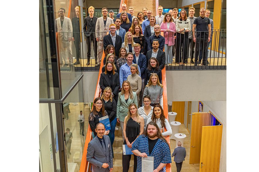 Das sind sie: Die Pr&uuml;fungsbesten der Winterpr&uuml;fung 2023/24 sowie der Sommerpr&uuml;fung 2024. Gratulation!