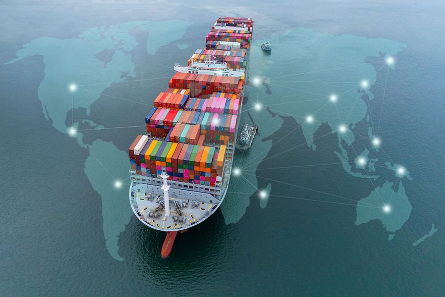 Containerschiff_Weltkarte_APChanel_shutterstock_Inet