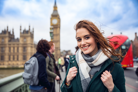 Junge Frau in London