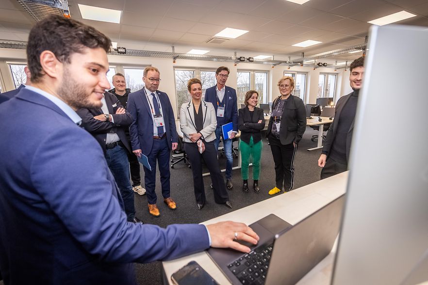 0123_Innoclub_Uni_Schuetze_033