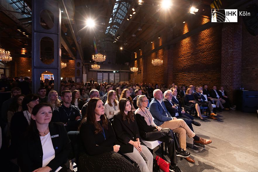IHKplus 2025-1 Zukunft Ausbildung
