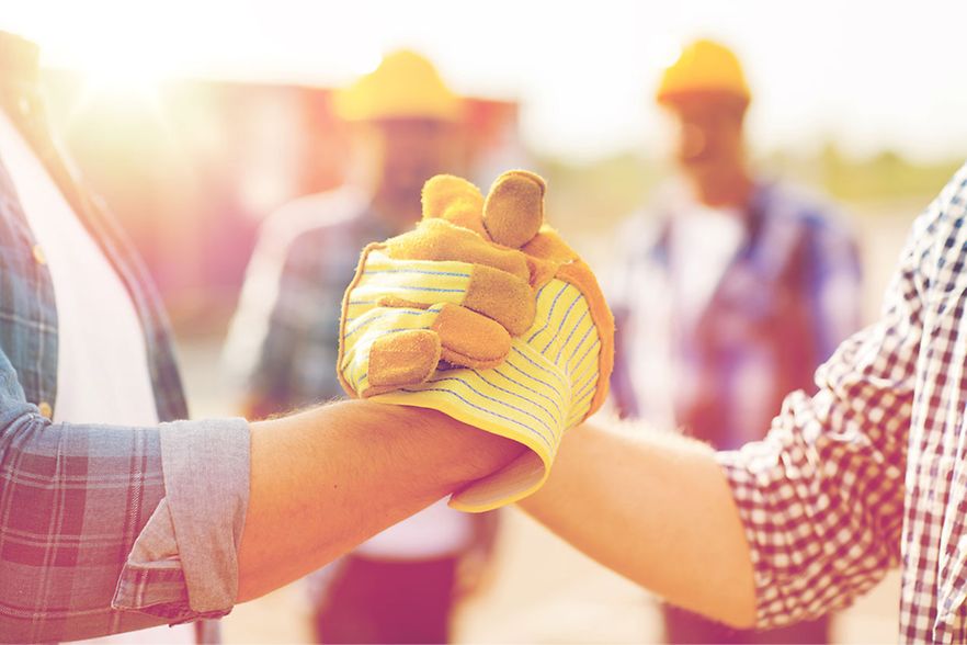 Handschlag_Arbeiter_Ground_Picture_shutterstock_Inet