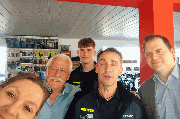 Betriebsbesuch beim Autohaus Schmidt in Herxheim