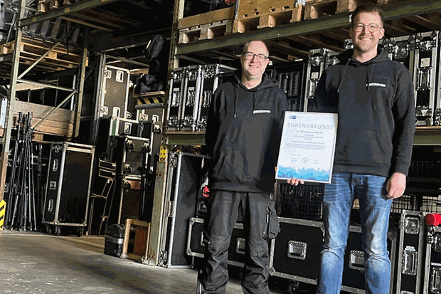Urkundenübergabe bei Tobias Allmang und Torsten Kohlmann GbR in Sembach