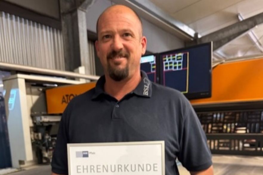 Die IHK Pfalz gratuliert zum 25-j&auml;hrigen Jubil&auml;um