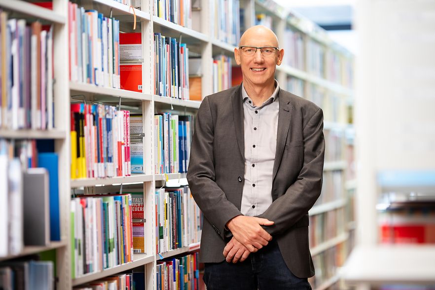 Prof. Kai Neumann