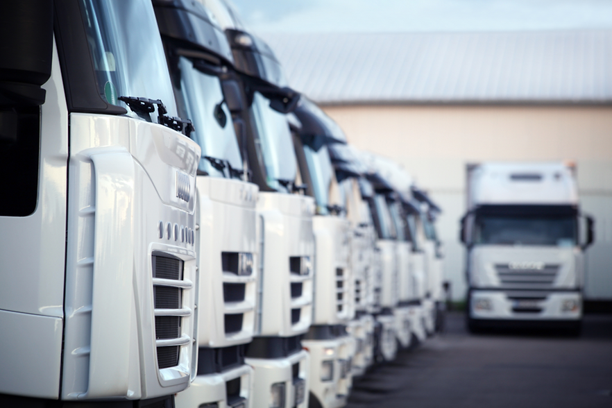 LKW_Reihe_LVDESIGN_Fotolia_23628661_XL