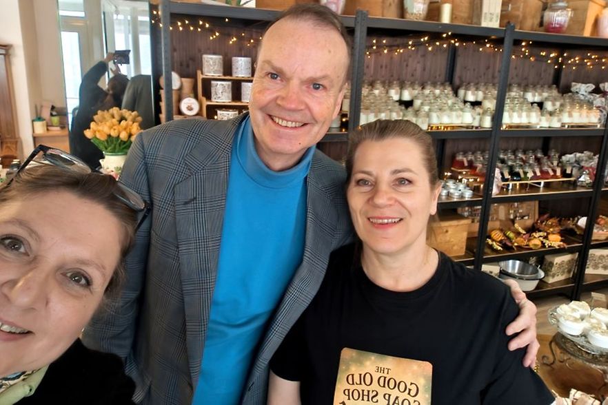 Veronika Pommer, Philip Pongratz, Hellen Chinnock