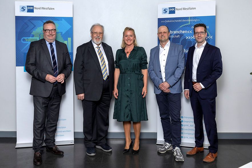 Gruppenbild IHK Regionalausschuss Recklinghausen