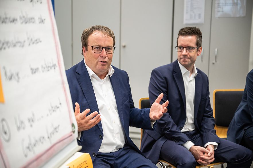 Krischer und Wolf beim Lehrgang f&uuml;r Sicherheitskr&auml;fte. 