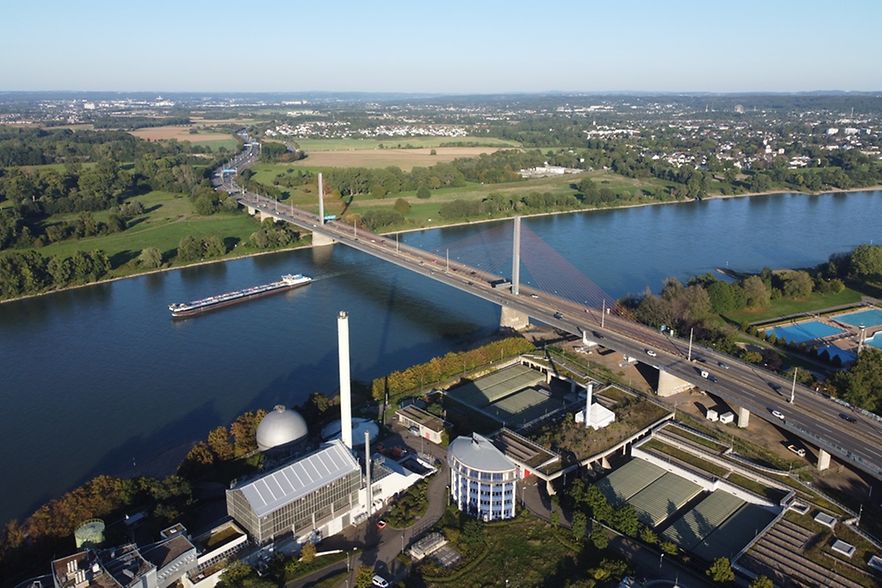 Die Friedrich-Ebert-Br&uuml;cke (Nordbr&uuml;cke) in Bonn ist gesperrt.
