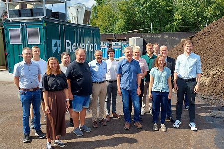 Forum Betrieblicher Umweltschutz vor der Reverion-Anlage