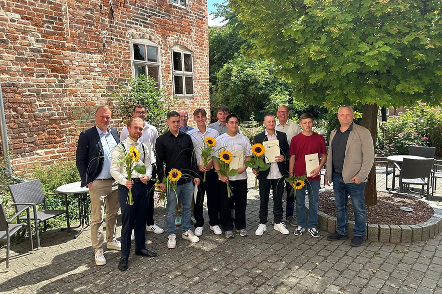 Feierliche Ehrung von zehn Bergbautechnologen am 30. Juni 2026 in der IHK-Gesch&auml;ftsstelle Altmark in Salzwedel.