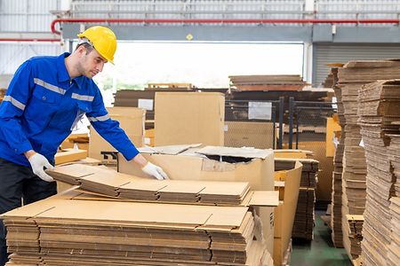 Industry,Worker,Person,Working,With,Machine,To,Recycling,Material,Package