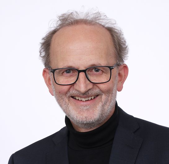 Bernhard Schmitt