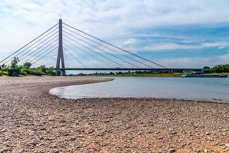 AdobeStock_98765058
