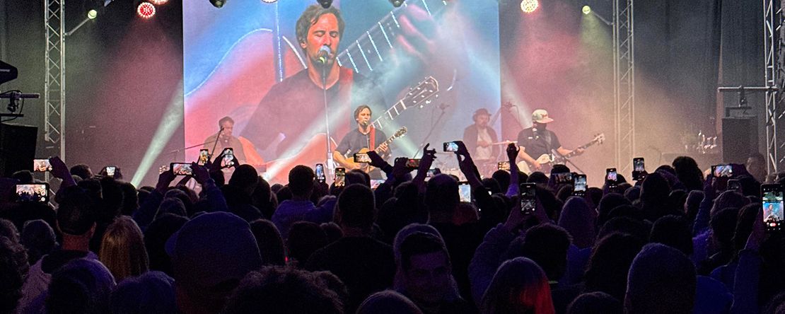Max Giesinger war LiveAct beim Inklusionsfest einer der gr&ouml;&szlig;ten Versicherungsgesellschaften in Deutschland.