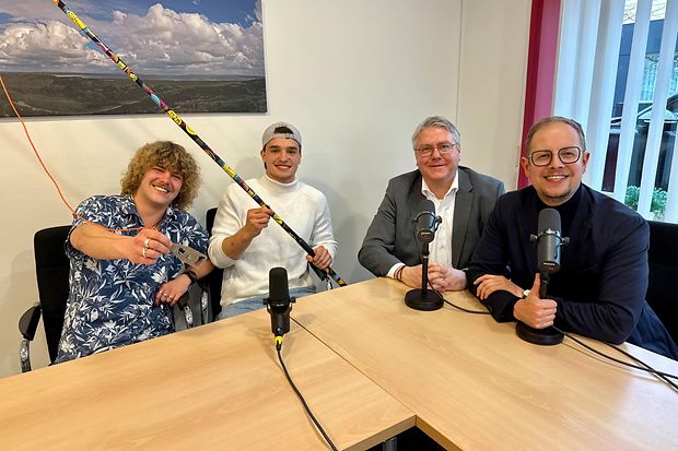 Gruppenfoto von Anton Rossmann, Finn Pohlschmidt, Michael Lohmann und Thore Ziebell