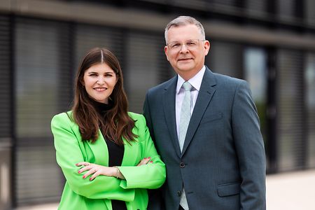 Portrait mit Frau und Mann