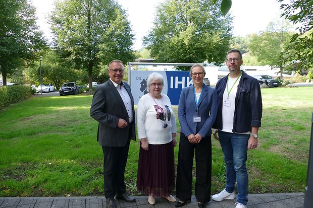 Die Veranstalter des Netzwerktreffens bei einem Gruppenfoto