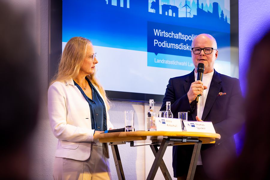 Motiv_I_Podium Landratswahl