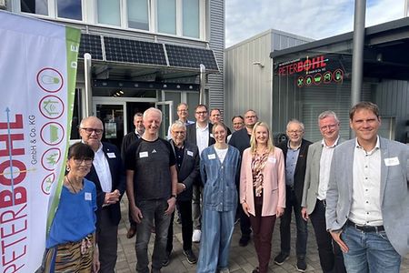Gruppenfoto Teilnehmer Wirtschaftsgespr&auml;ch in Altenkirchen