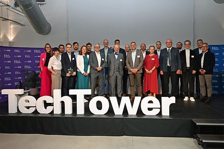 Moderatoren, Keynote-Speaker, Politiker, Vertreter von Institutionen und Veranstalter des Innovationstags