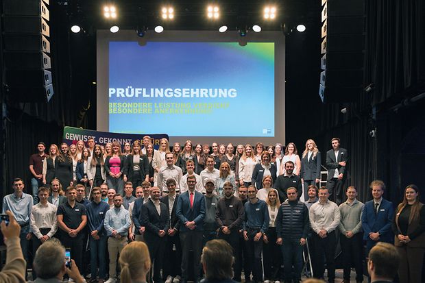 Pr&uuml;flingsehrung_3W2A2435_bearb