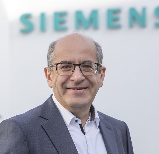 Helmut Vogel, Leiter der Niederlassung der Siemens Aktiengesellschaft Regensburg